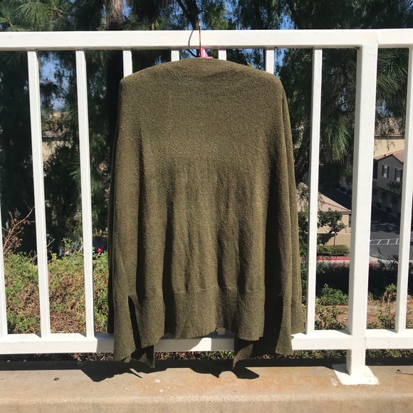 šBILLIEā in Olive - Picture 6 of 6